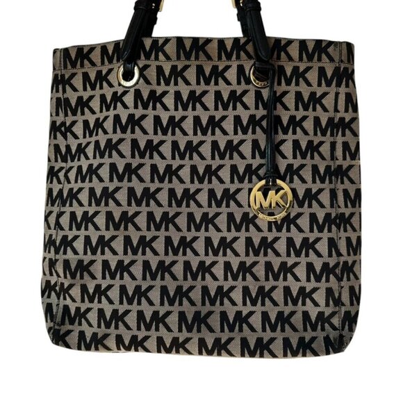 Michael Kors Jet Set Gray with Black Oversized Tote Handbag - Picture 5 of 15